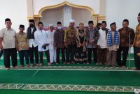 Image : bnewsmedia.id
Foto bersama Tokoh masyarakat, niniak mamak Jorong Tangah XX Bersama Angku Yus DT. Parpatiah 