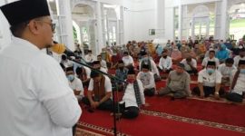 Wakil Bupati Tanah Datar Richi Aprian memberikan sambutannya pada wirid Korpri Tanah Datar

