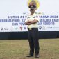 Seragam Satuan Pengamanan (Satpam) warna krem dikenalkan dalam acara HUT ke-41 Satpam di Lapangan Bhayangkara, Mabes Polri, Jakarta, Rabu (2/2/2022). Kepolisian Negara Republik Indonesia (Polri) mengubah warna seragam Satuan Pengamanan (Satpam) dari warna cokelat muda ke warna krem.
