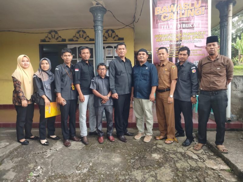  Bawaslu Tanah Datar melakukan Monev proses rekrutmen calon anggota PKD di Sekretariat Panwaslu Kecamatan Sungayang.
