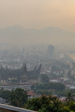 Kualitas Udara Sumbar Memburuk, Kabut Asap Mulai Mengancam Sumbar