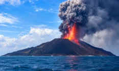Gunung Anak Krakatau Kembali Erupsi, PVMBG Ungkap Kondisi Terkini dan Bahaya yang Mengintai